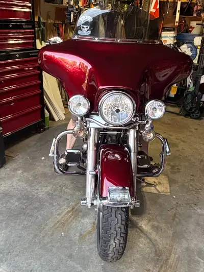 Electra Glide/Street Glide 96 motor and 6 speed transmission, stage 1 Kuryakyn Hyper Charger. Highwa...