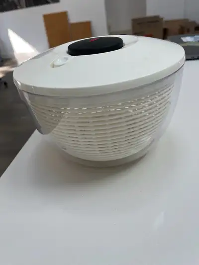 Salad spinner , View more