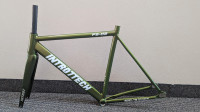 Intro7tech f5-02 green aluminum fixed gear/track bike size 54cm