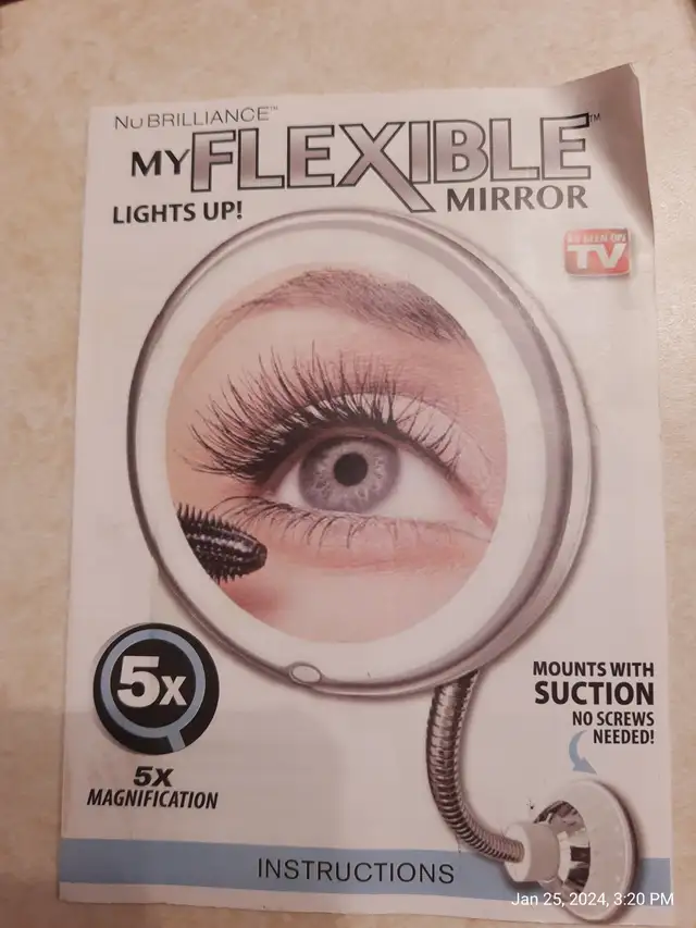 MIRROR- FLEXIBLE MAGNIFYING WITH LIGHT in Home Décor & Accents in Ottawa - Image 4