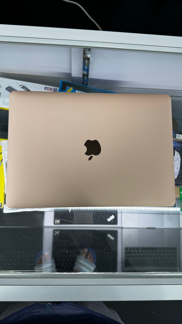MacBook Air 13-inch 2020 (A2179) in Laptops in City of Toronto