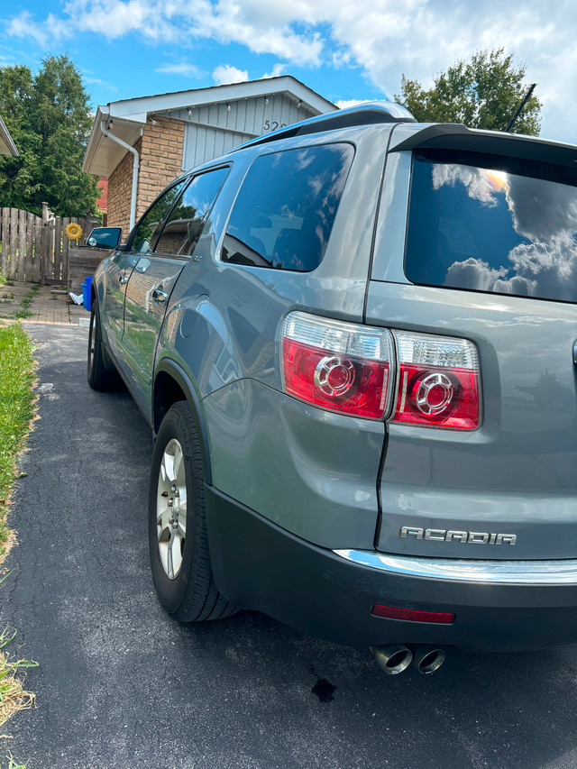 2008 GMC Acadia in Cars & Trucks in Oshawa / Durham Region - Image 4
