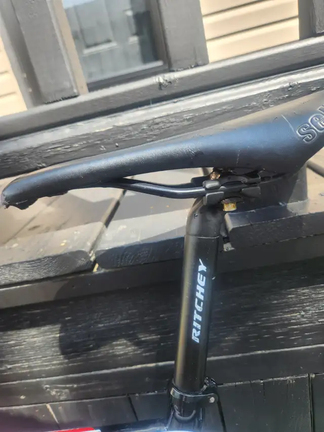 Lapierre Sensium Pro 300 – Carbon Road Bike – Ultegra Upgrade in Road in Ottawa - Image 11