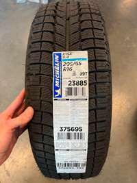 Michelin X-Ice Xi3 - 205/65/16 - Winter Tire -(Single Tire Only)