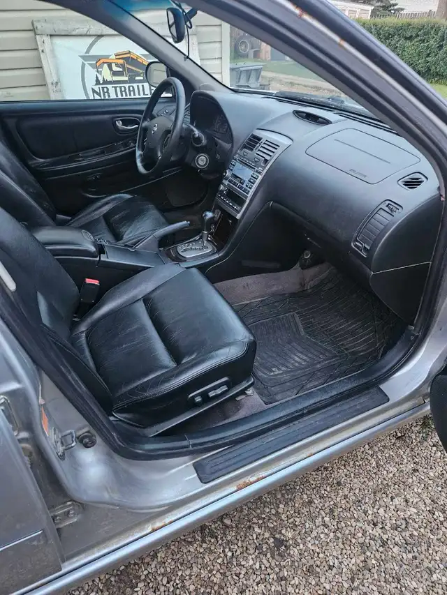 2003 Nissan Maxima 557469098731776008