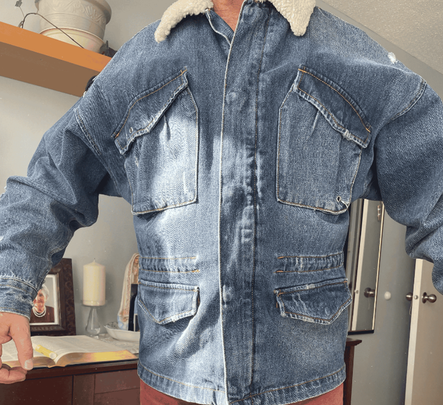 Unique Design Mens Jean Jacket in Men's in Mississauga / Peel Region - Image 2