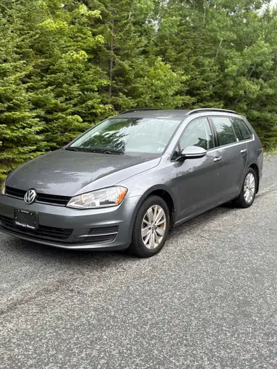 VW Golf Wagon 2016 134000km New battery,MVI 2028,summer and winter tires
