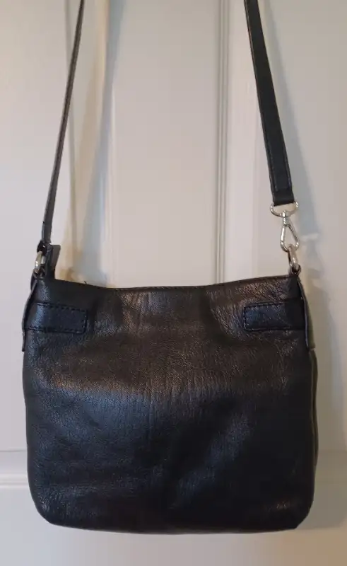 Michael Kors Crossbody bag in Women's - Bags & Wallets in Mississauga / Peel Region - Image 3