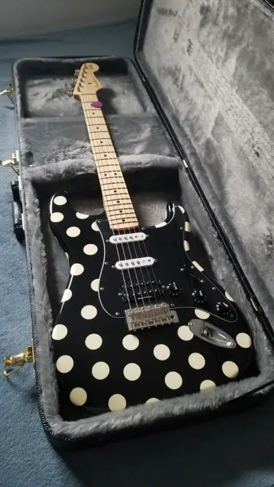 Fender Stratocaster, View more