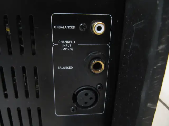 Audiotrak 500 Stereo Reference Commercial Pro Amplifier 500w/ch in Stereo Systems & Home Theatre in Mississauga / Peel Region - Image 8