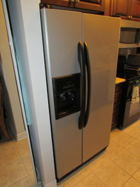 Refrigerator / Réfrigérateur