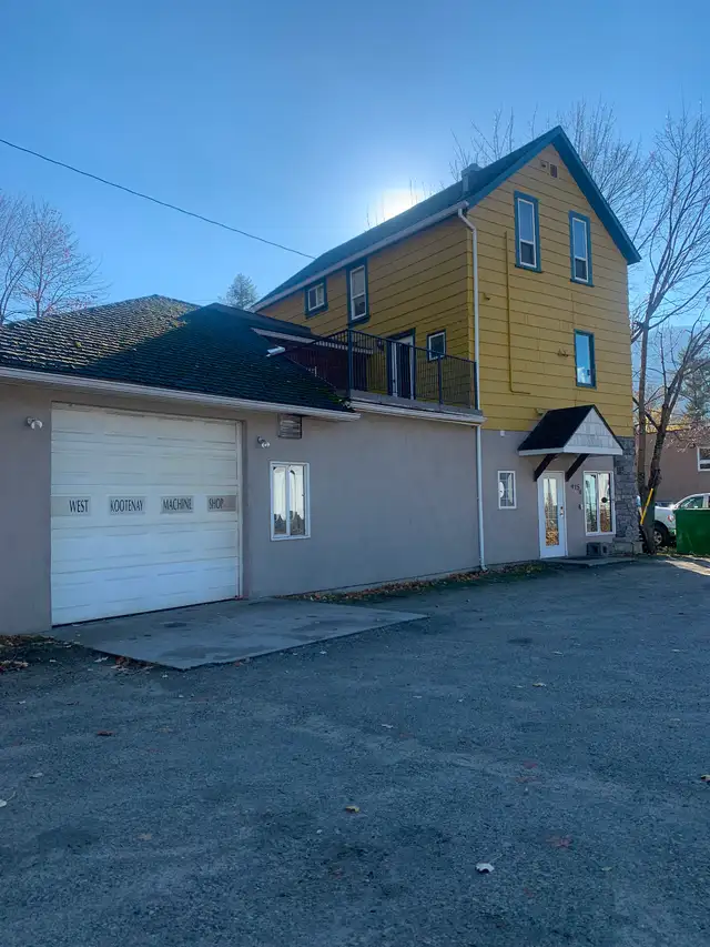 Nelson Downtown Heritage  3 bedroom with Lower Level Shop in Houses for Sale in Nelson - Image 24