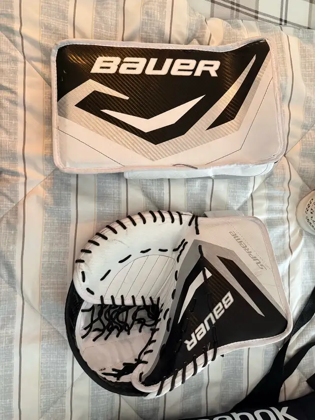 Street Hockey Goalie equipment  in Hockey in Calgary - Image 3