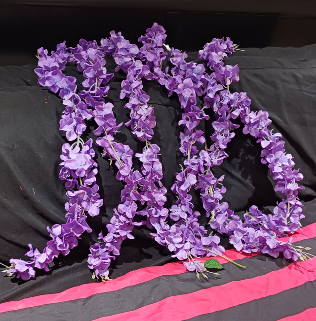 12 PCS - PURPLE WISTERIA BRANCHES in Outdoor Décor in Mississauga / Peel Region - Image 3