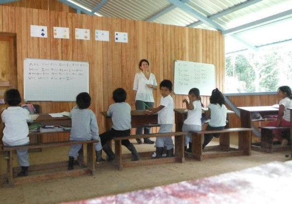 Teaching in Ecuador in Volunteers in Edmonton - Image 2