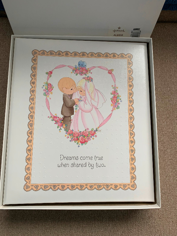 Hallmark wedding album 3 ring keepsake/Precious Moments new Other