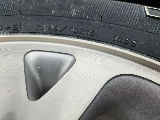 Jeep Cherokee rim and tire in Tires & Rims in Kitchener / Waterloo - Image 3