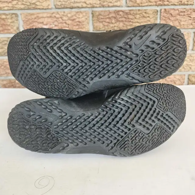 Nike Renew In-Season TR9 Running Shoes Womens Size US 8.5 in Women's - Shoes in Kitchener / Waterloo - Image 7