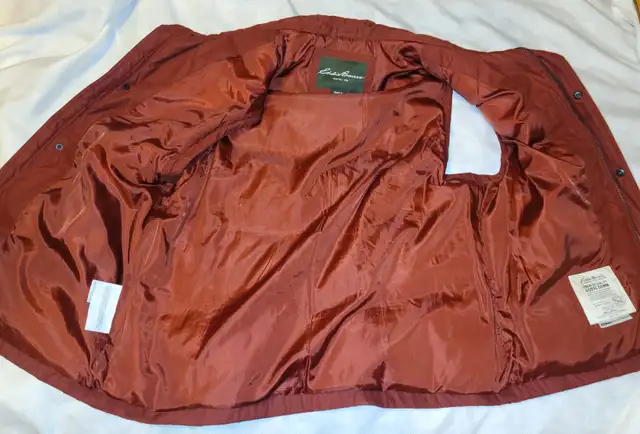 Patagonia R1  Black Polartec hoodie / Eddie Baurer feather Vest in Arts & Collectibles in Red Deer - Image 8