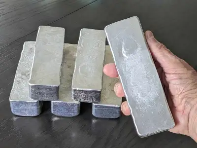 6 LINGOTS ALUMINIUM faits d'al. recyclé. Min. 10 livres garanti, View more