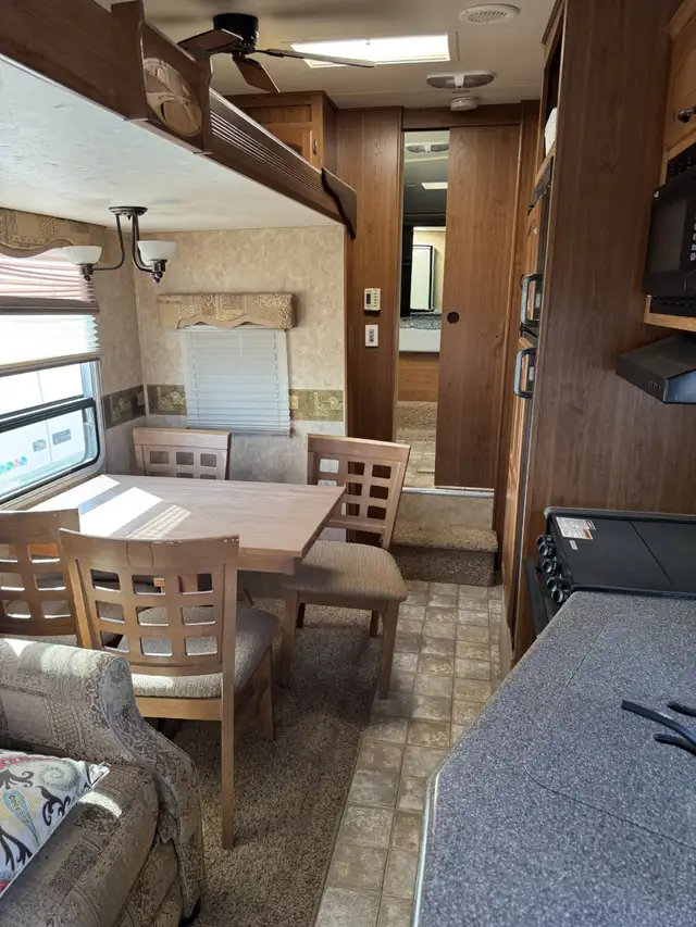 2011 Cross roads trailer in Travel Trailers & Campers in Regina - Image 5