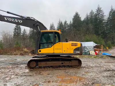 Very good condition new undercarriage at 9000 hrs