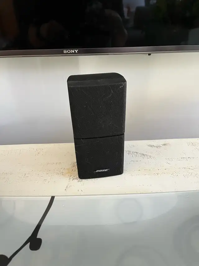 Bose home theatre system with subwoofer in Stereo Systems & Home Theatre in Kingston - Image 5