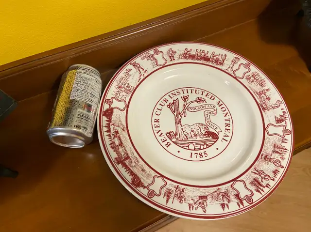 2001 Service Plate from the 5-star Beaver Club Restaurant in Arts & Collectibles in Oshawa / Durham Region - Image 9