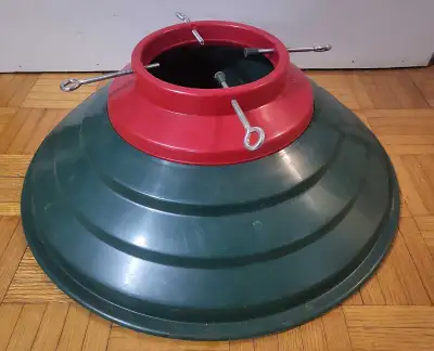 Christmas Tree Stand For REAL Tree Asking $20 o.b.o.