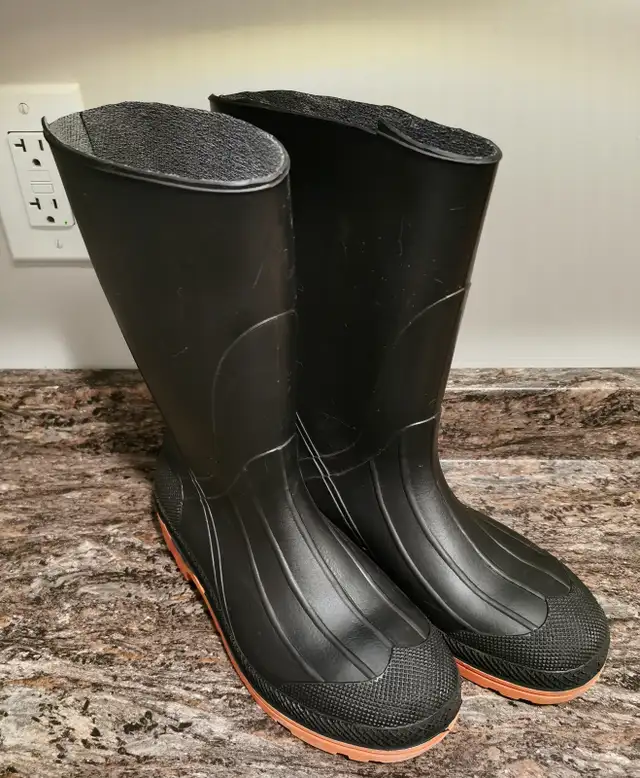 woman's gardening boots size 8