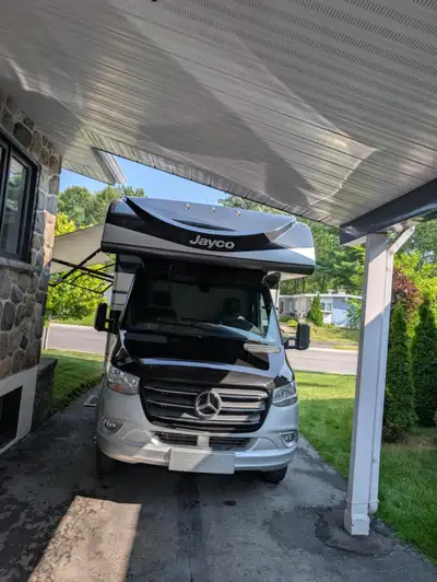 Jayco 2021 Melbourne 24L 1 seul propriétaire et excellente condition Garantie Corner Stone jusqu'au...
