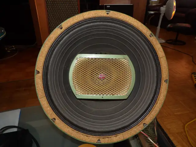 University Model 315 15" 3-way diffaxial speaker system, single in Speakers in Gatineau - Image 6
