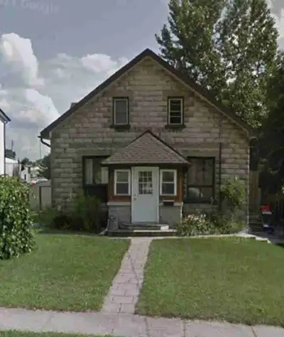 1 private bedroom available for rent in Cambridge 1 washroom 1 kitchen Text 2266063398 no call pleas...