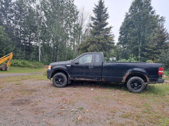 Ford F-150 XL  in Cars & Trucks in Thunder Bay