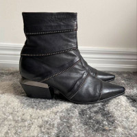 Womens Black Leather Pointed Toe Ankle Boots