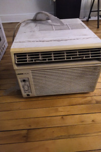 Airconditioner  for sale / Climatiseur à vendre