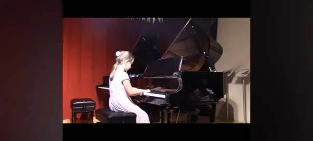 Piano Lessons602763186185840644