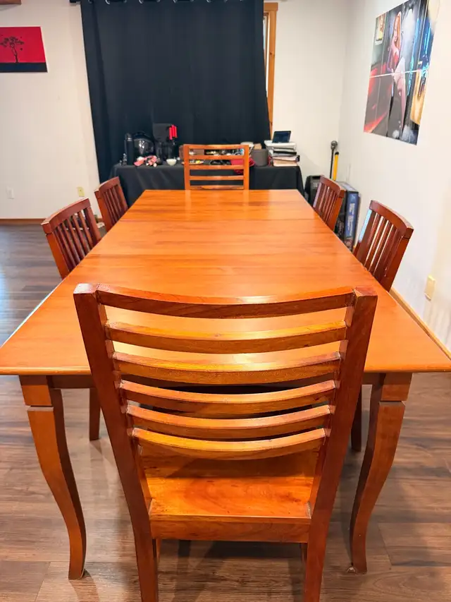 7ft Wood Dining Table in Dining Tables & Sets in Barrie - Image 2