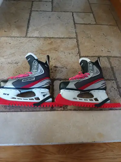 size 7 BAUER VAPOR SPEED HOCKEY SKATES, View more