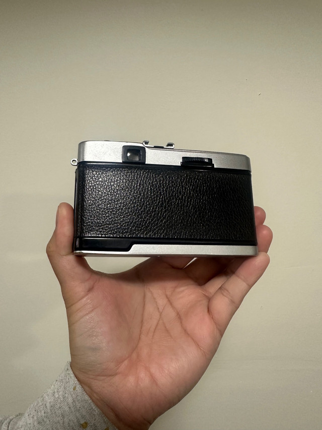 Olympus trip 35mm point and shoot camera (re-skinned) in Cameras & Camcorders in Calgary - Image 4