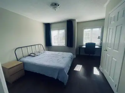 Homestay room available in Richmond Hill