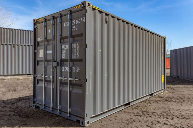 20ft High-Quality Shipping Container in Other in Kingston - Image 3