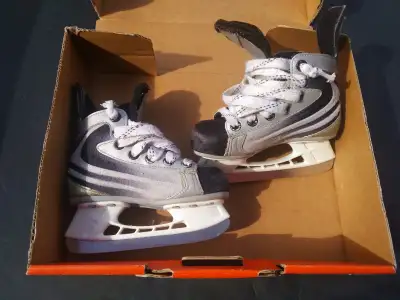 Bauer Vapor Hockey Skate Size 9 Kids, View more