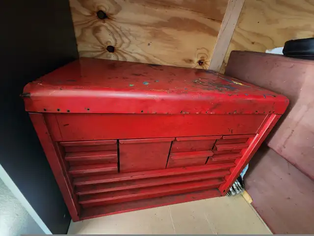 Snap-on Tools 12 Drawers Full Depth Older Tool Chest in Hand Tools in Windsor Region - Image 11