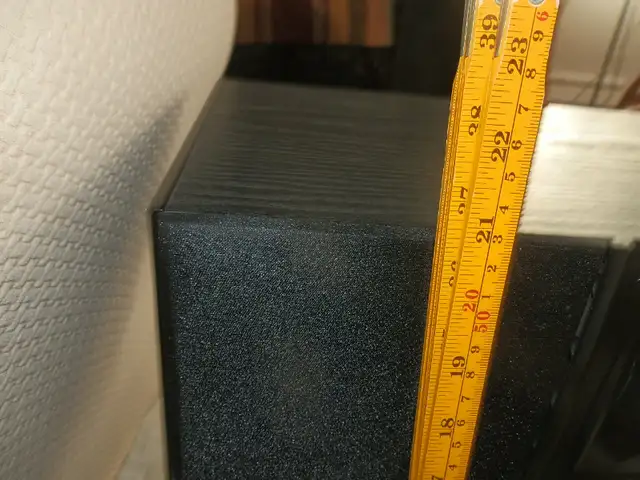 Klipsch Icon VC25 Center Channel Speaker 100 w in Speakers in Dartmouth - Image 8