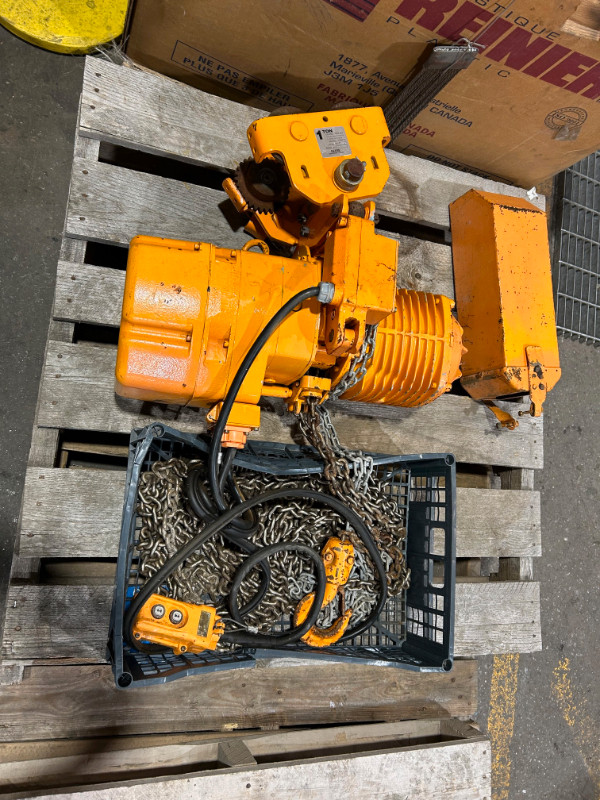 Chain Hoist 1 ton , Kito 600 volt dans Outils électriques  à Saint-Hyacinthe - Image 2