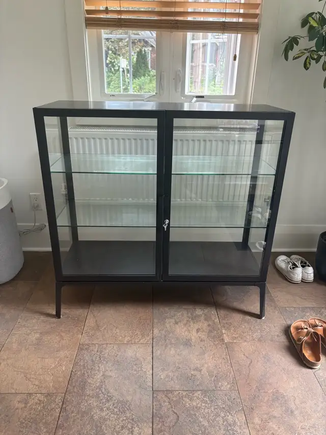 Display Cabinet in Hutches & Display Cabinets in City of Toronto - Image 2