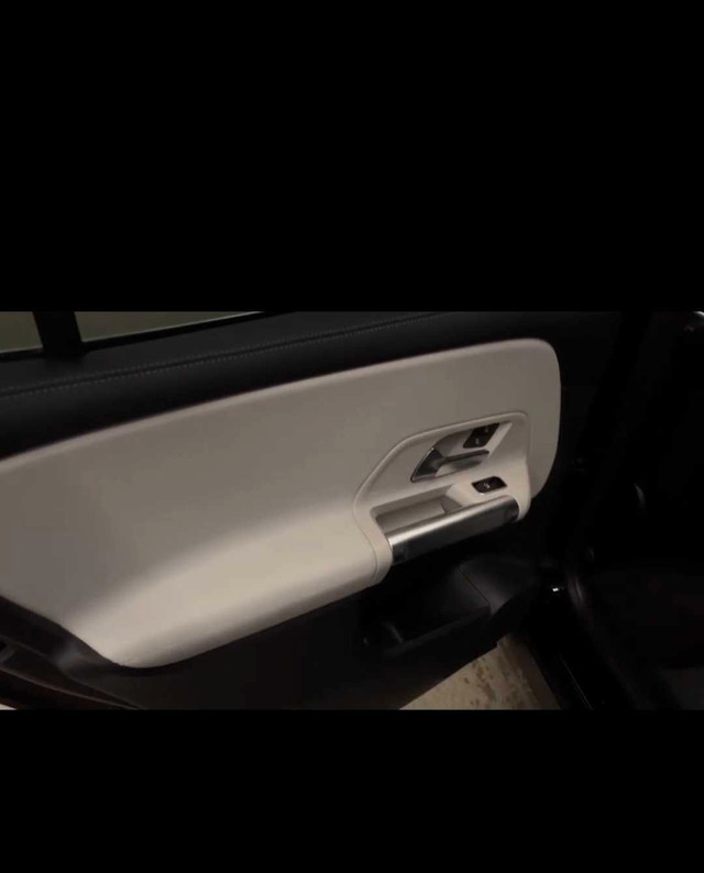 2022 Mercedes-Benz GLB 250 in Cars & Trucks in Hamilton - Image 3