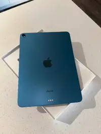 5th Gen IPad Air with Apple pen and Case