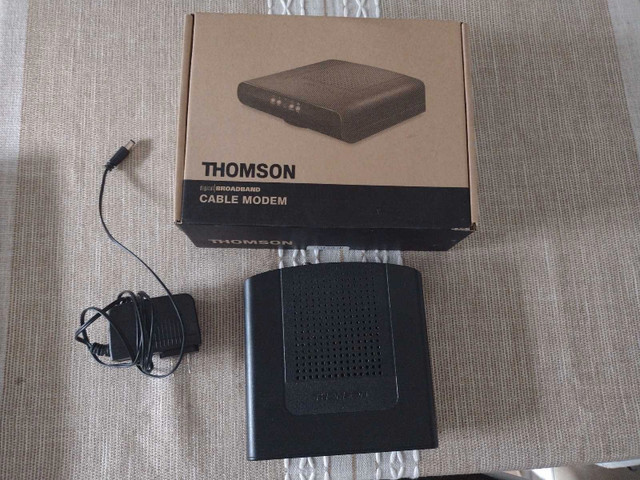 Thomson DCM476 Cable Modem in Networking in Belleville